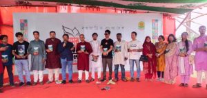 সাংবাদিক ও লেখক এম এম বাদশাহ–এর তৃতীয় গ্রন্থ ‘গোপন স্বপ্নের খোঁজে’র মোড়ক উন্মোচন